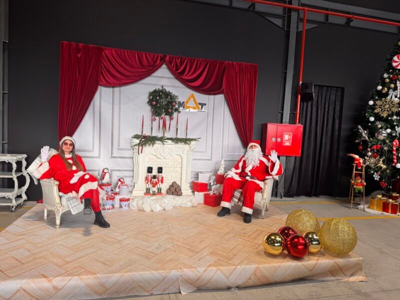 Yeni Yıl Yılbaşı Partisi Eğlencesi Organizasyonu İzmir Organizasyon